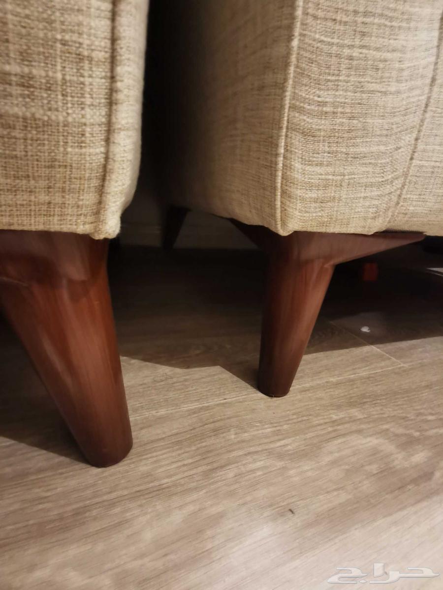 كنب للبيع نظيف مع طاولتين63673742605697111