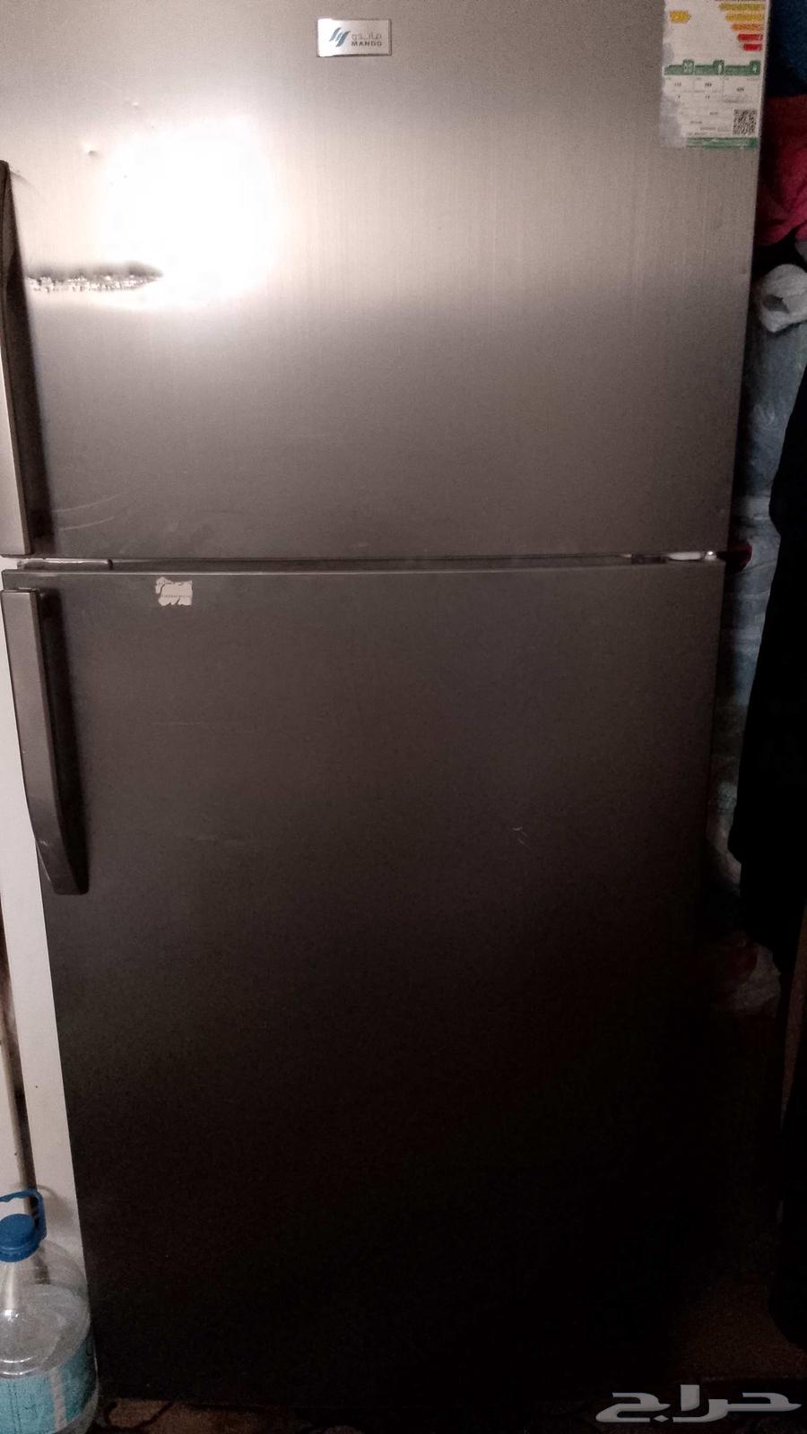Used refrigerator, 4 years left on 6-year warranty, selling used refrigerator63670434524289110