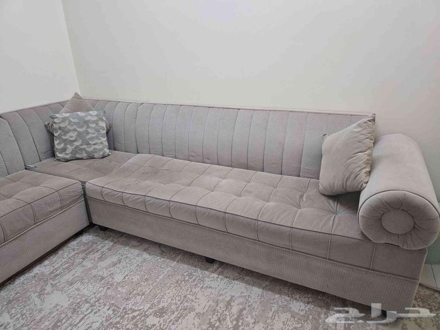 كنب (ركنة) 3م   3م مع طاولة 60سم   60سم   4 مخدات63670532798849113