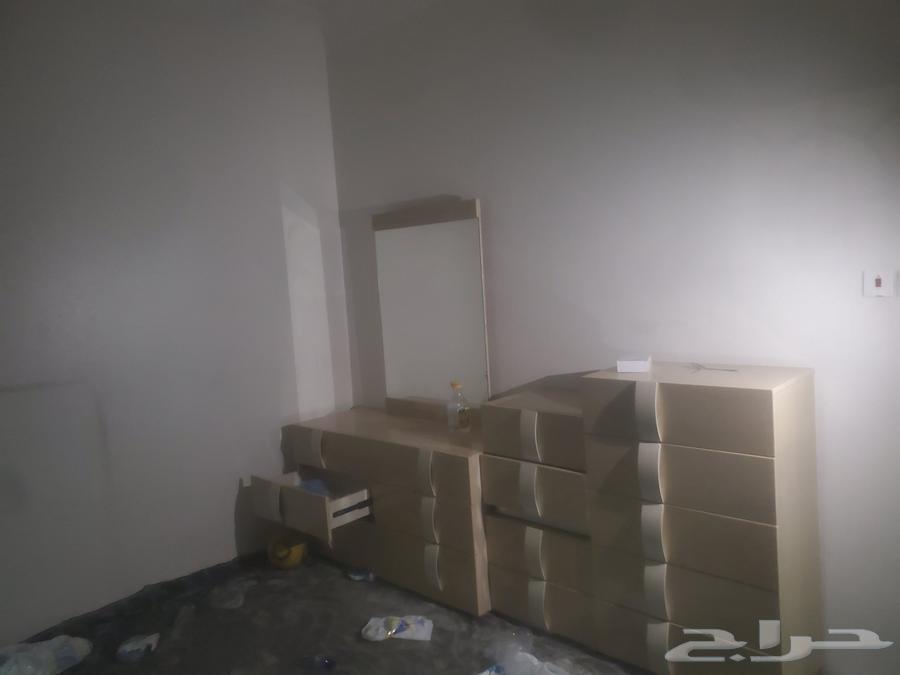 Used home furniture, two bedroom sets, living room sets, and air conditioners63675158431107113