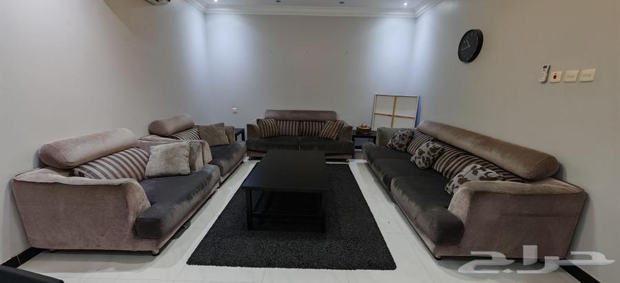 طقم كنب وطاولة سفره وستاره للبيع63674985014530110