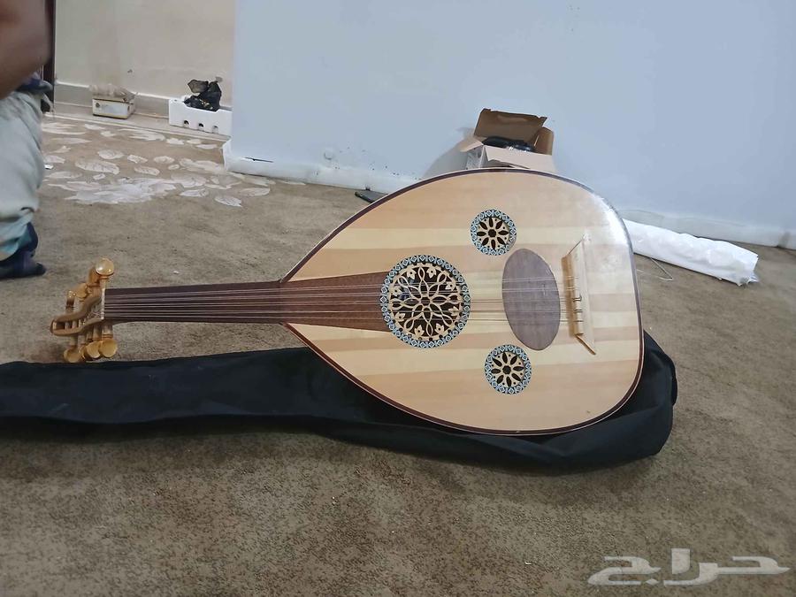 للبيع عود احترافي خشب جوز وزان فرس متحرك63673181654531110