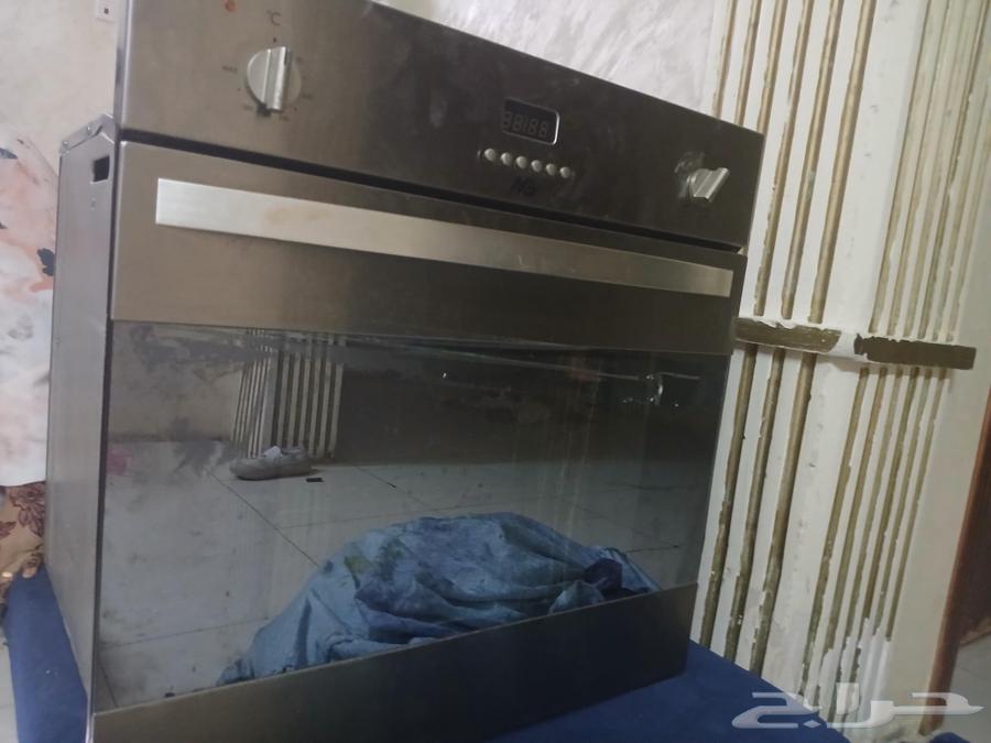 Large built-in oven, bought for 670 riyals, selling for 300 negotiable63675689778179110