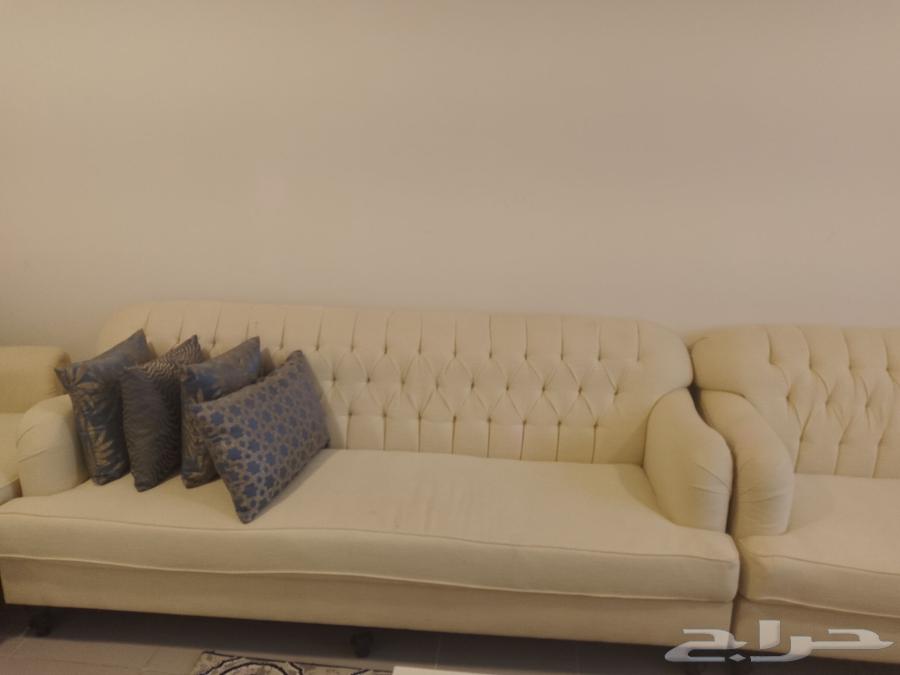 Sofa in good condition for sale.63671826555521111