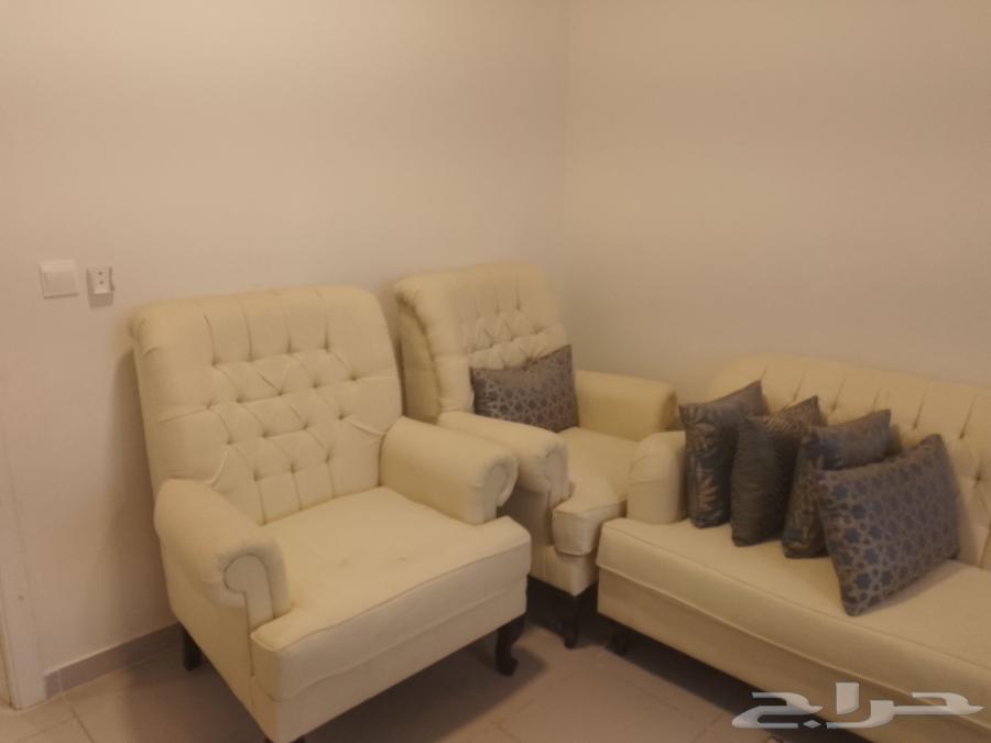 Sofa in good condition for sale.63671826555521110