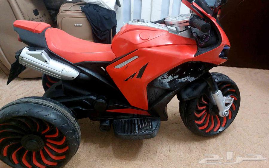 Kids' electric car with charging battery, very clean, price 35063670353928961111