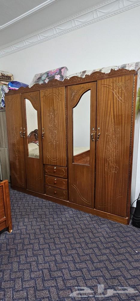 غرفه نوم قديمه عمرها اكثر من 35 سنه مشغوله يدوي63673474278659113