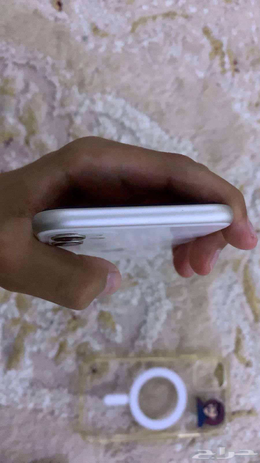 Hello, iPhone 11 mobile phone with 82 battery and 128 storage space including all accessories63667912105475112