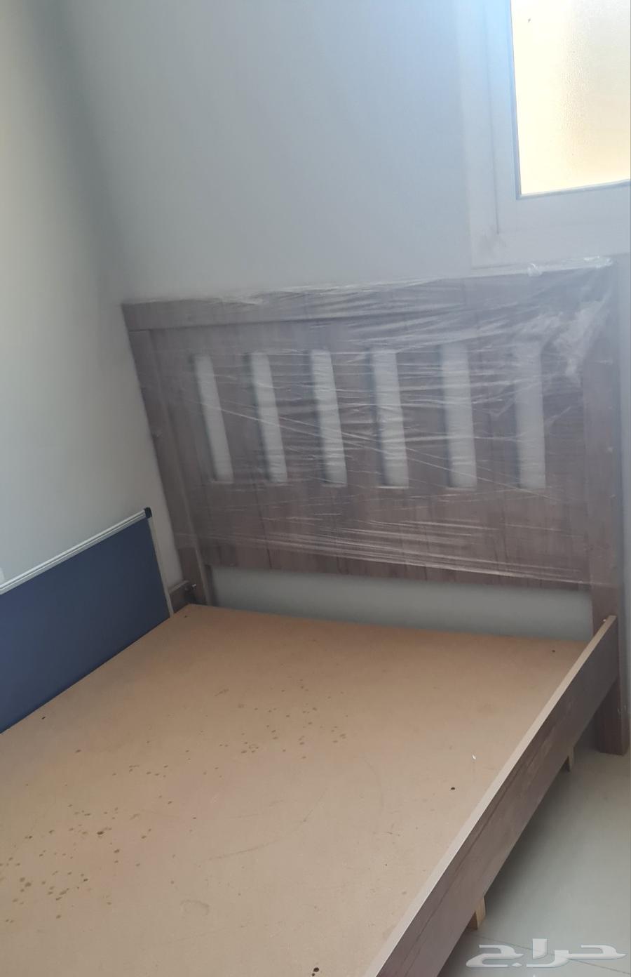 Single and a half bed63672169583618112
