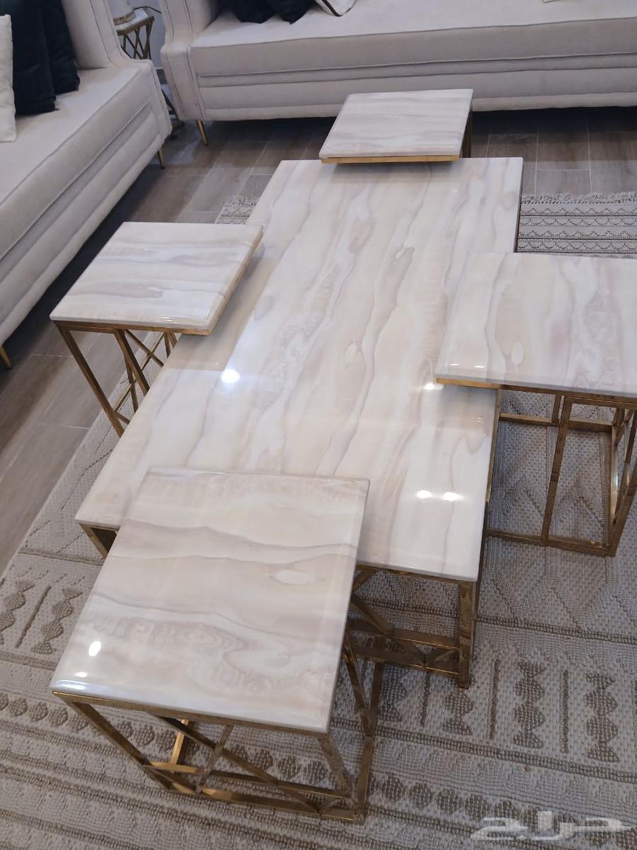 Very clean marble tables63673823376129110