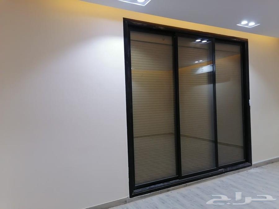 Royal Shutter63677430389506113