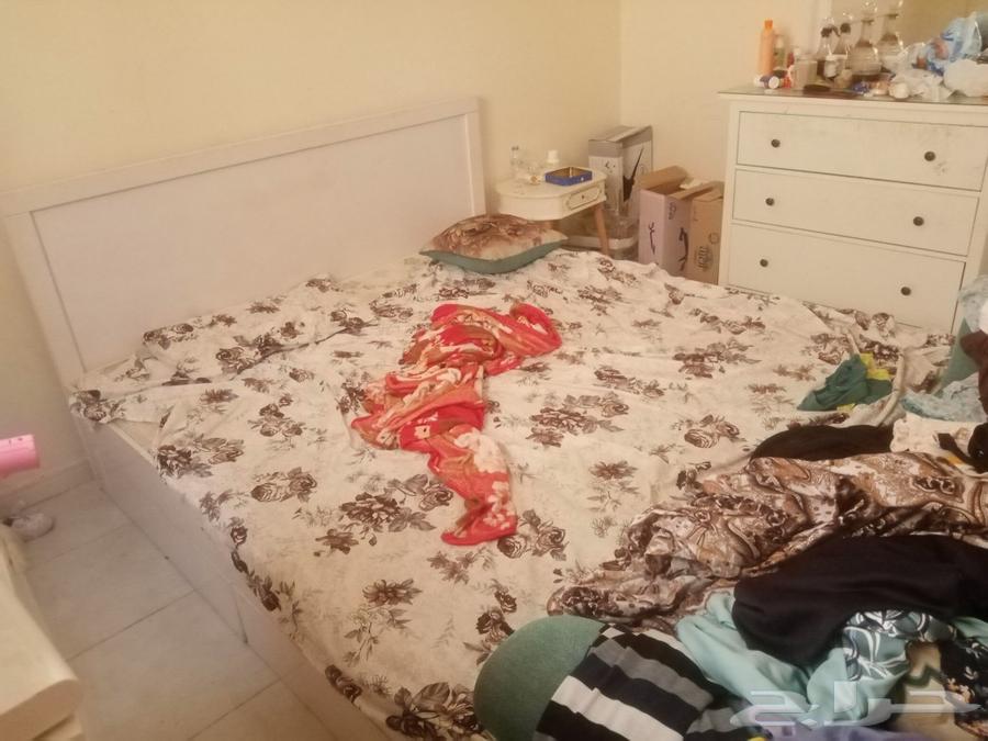 عفش للبيع لدواعي السفر63679519384449114