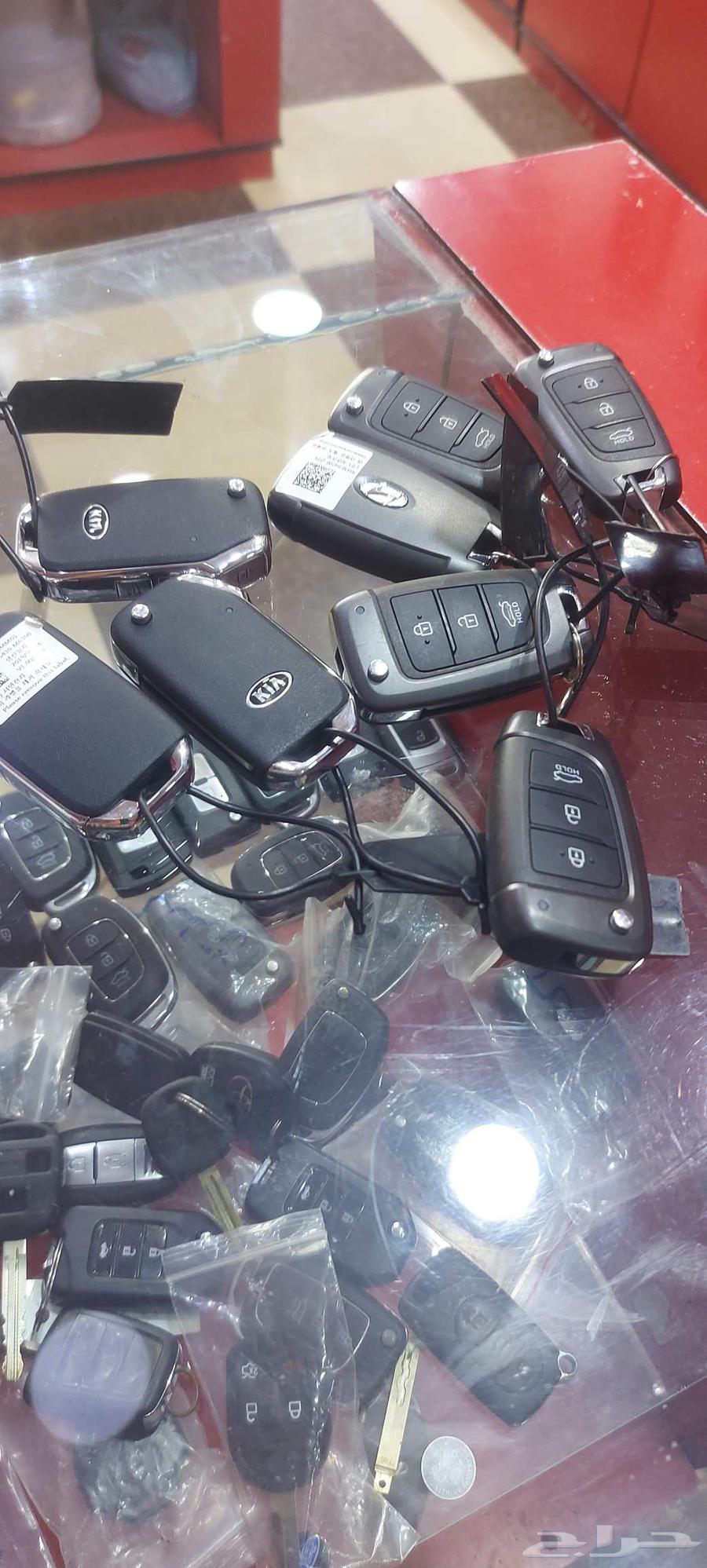 Programming keys and remote controls for encrypted and lost car keys63732721602307110
