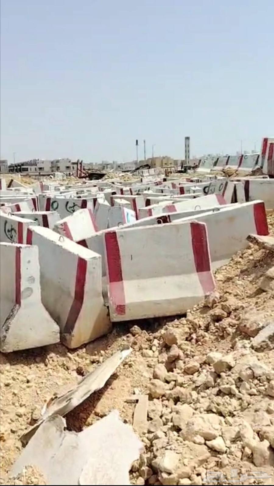 توريد حواجز خرسانيه مستخدمه وجديد63680463260035111