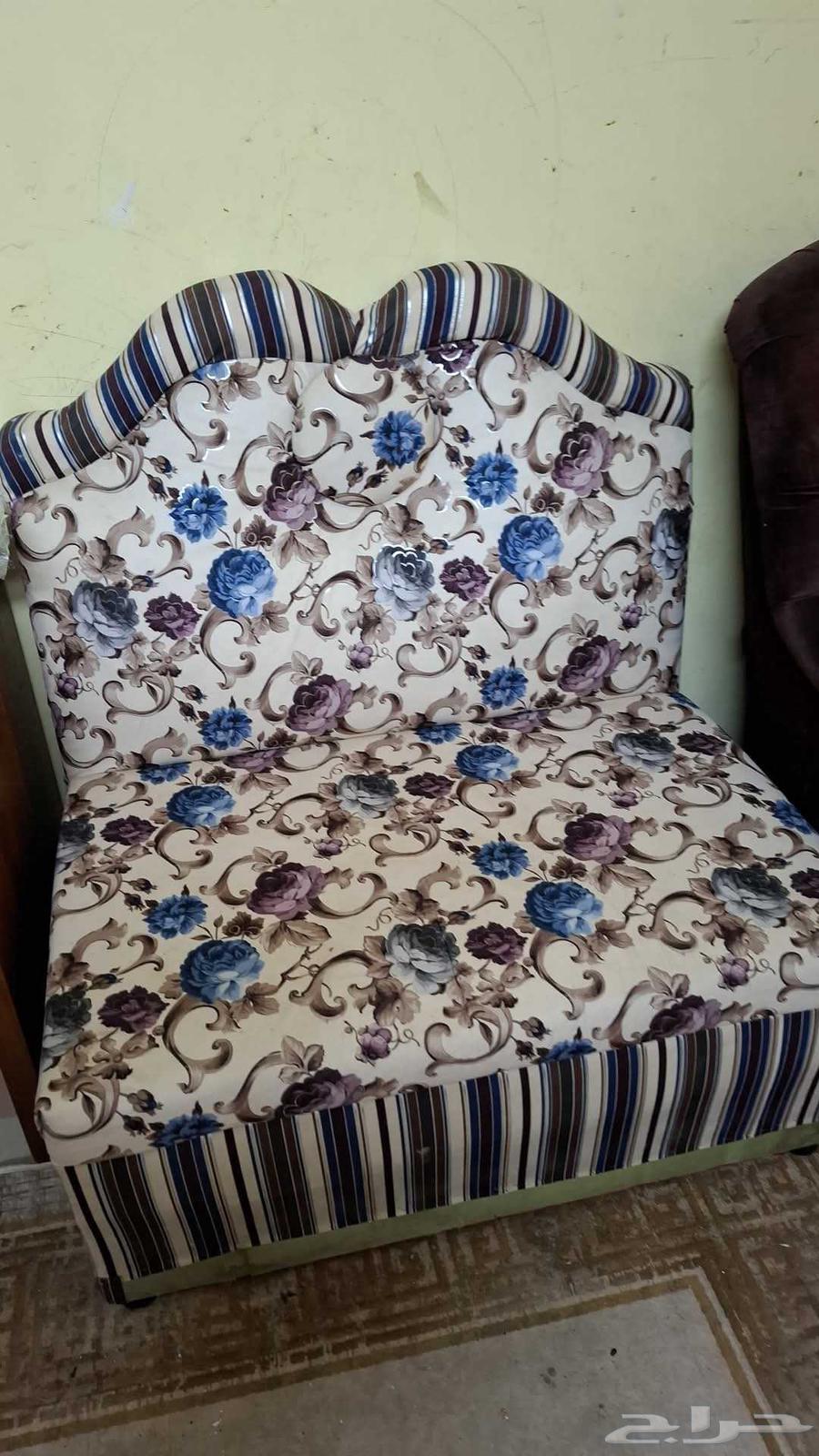 طقم كنب   كنبه خارجيه   ثلاث كراسي بطوله 100 ريال ...63679333635330111