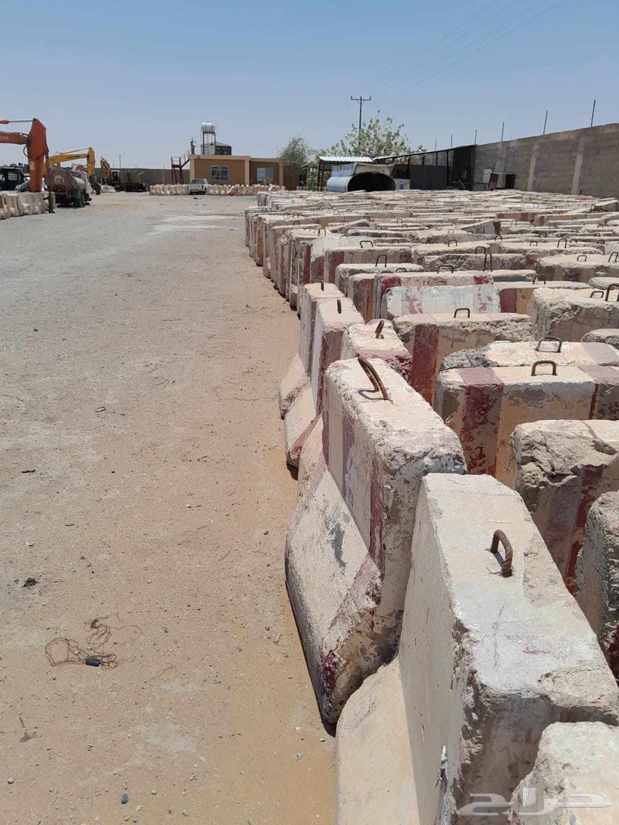 Concrete barriers, New Jersey precast concrete blocks, concrete slabs - Riyadh, attractive price63677427102210113