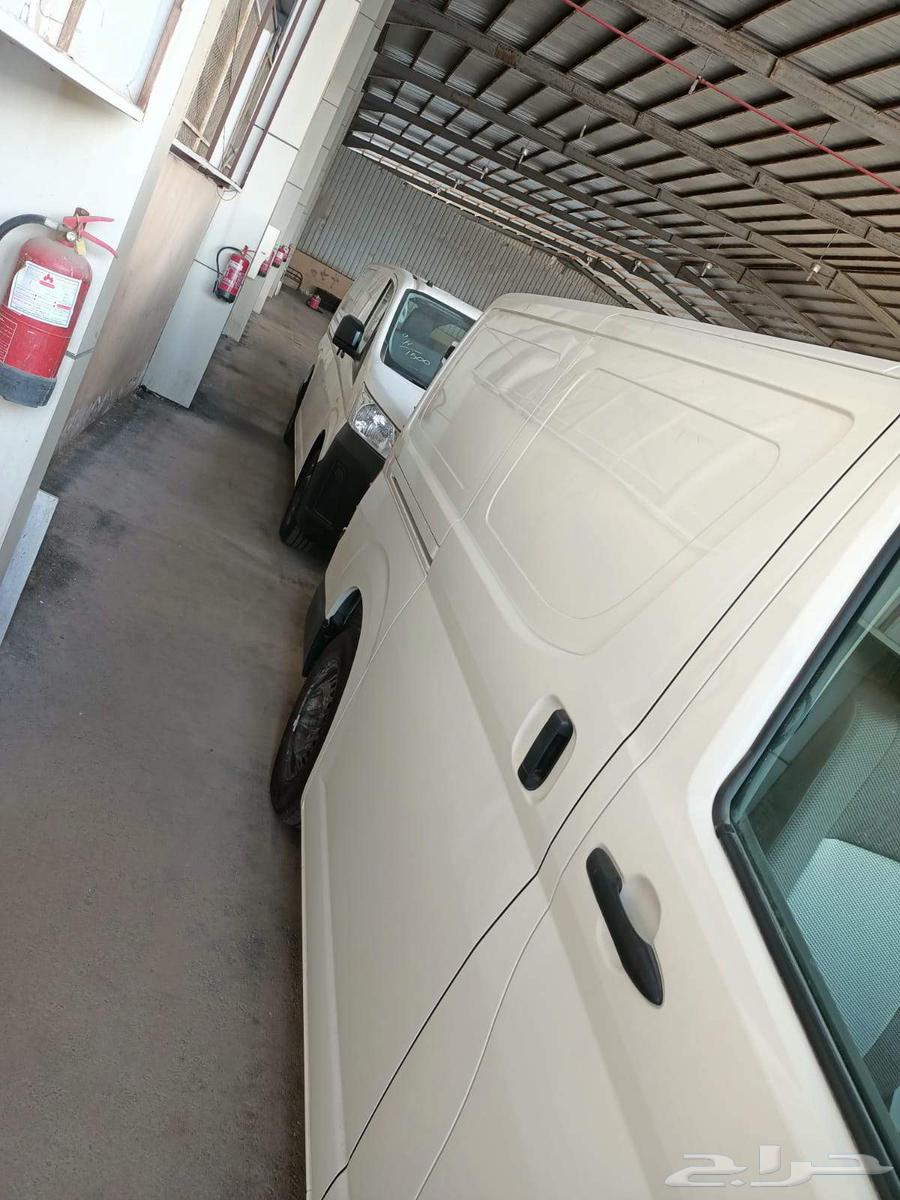 تويوتا هايس بضاعه ديزل اتوماتيك سقف منخفض 202563729908743042112