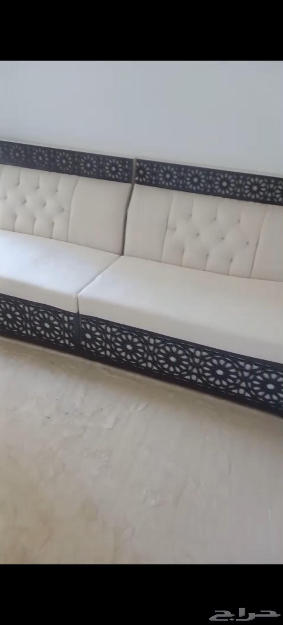طقم جلوس زاويه شبه جديد63679024902401110