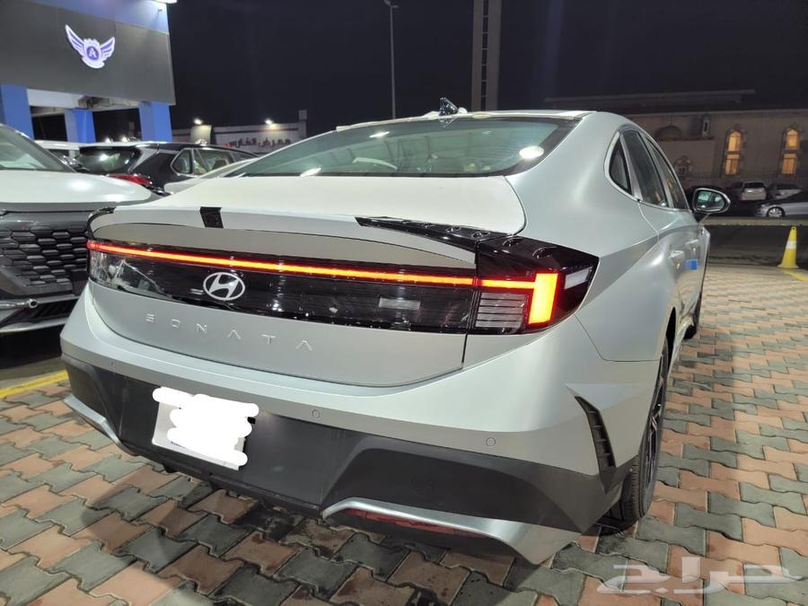 هيونداي سوناتا بيسك فضي 202563733360623235114