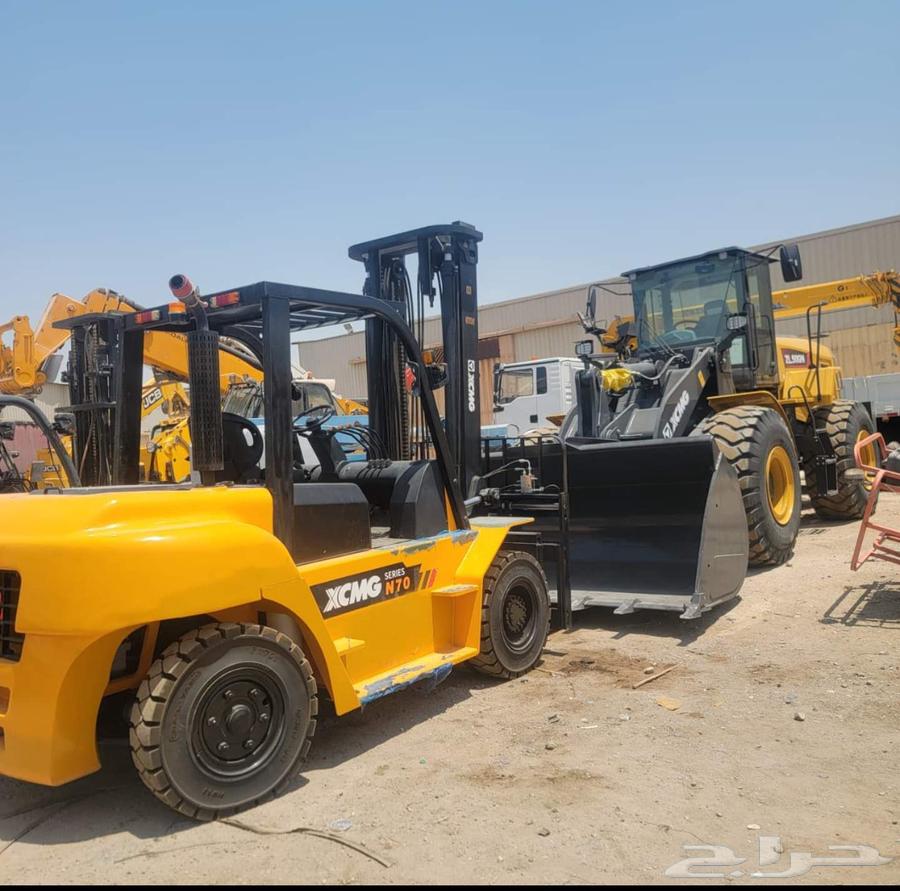 يوجد لدينا رافعات شوكيه وجي سي بي وكرينات وببكات للايجار63727912052737113