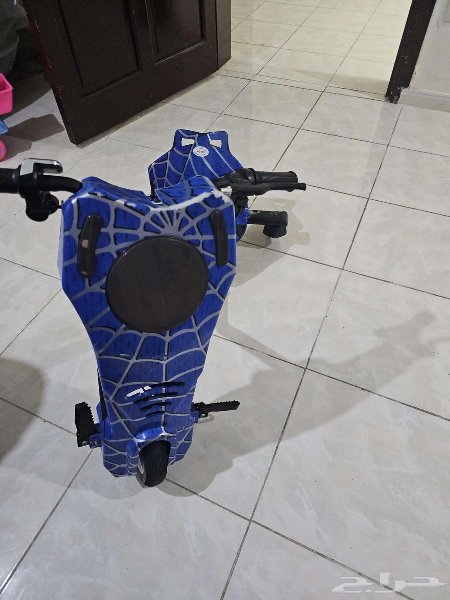 A scooter, charged and used for two months, new, reason for sale: no need for it63699298575106110