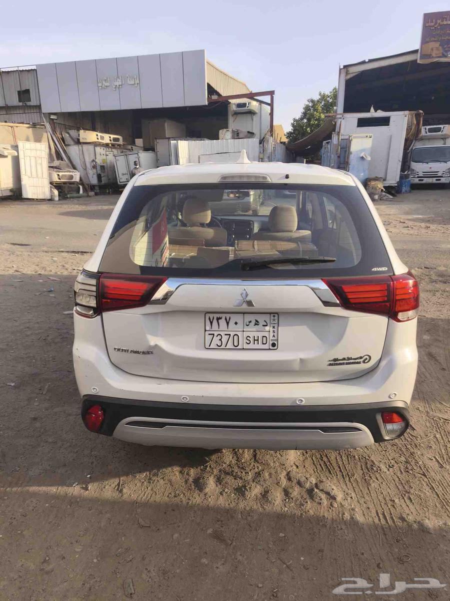 Mitsubishi Outlander 2020 with 230,000 km63739600135683111