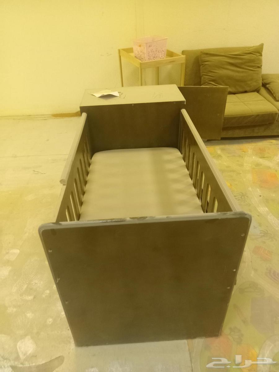 للبيع عدد 2 سرير اطفال63678383818626111