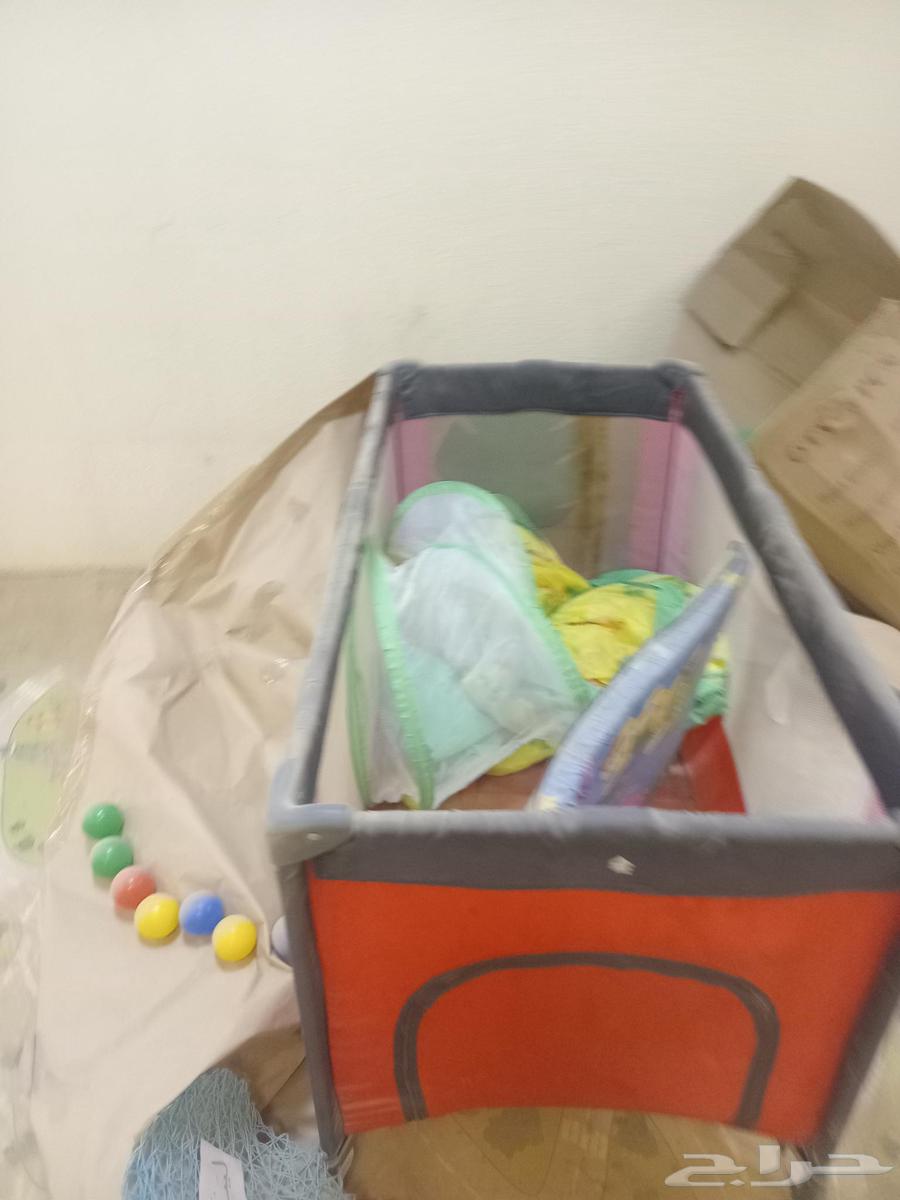 للبيع عدد 2 سرير اطفال63678383818626110