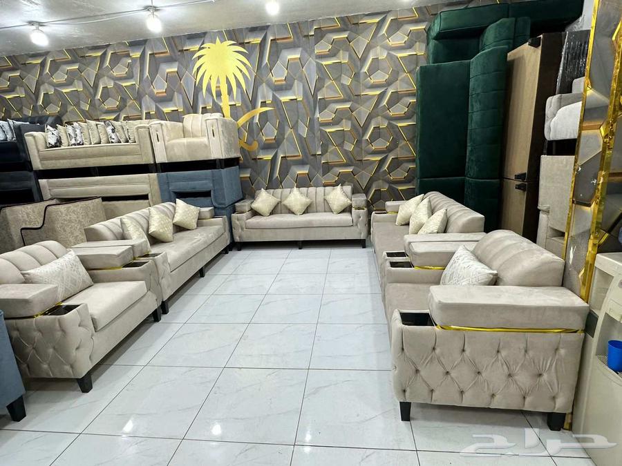 اطقم كنب على 1500 ريال ثلاث قطع ثلاثية وقطعتين مفرد يغطي مسا63681000947586110