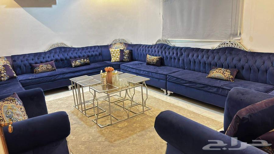 Sofa with tables for 1,500 SAR negotiable..63699008522241110