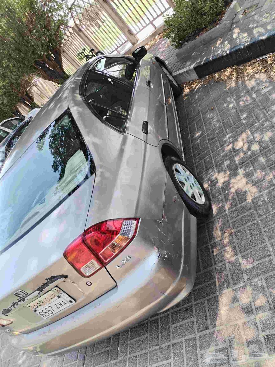 Civic with plate63618040935170113