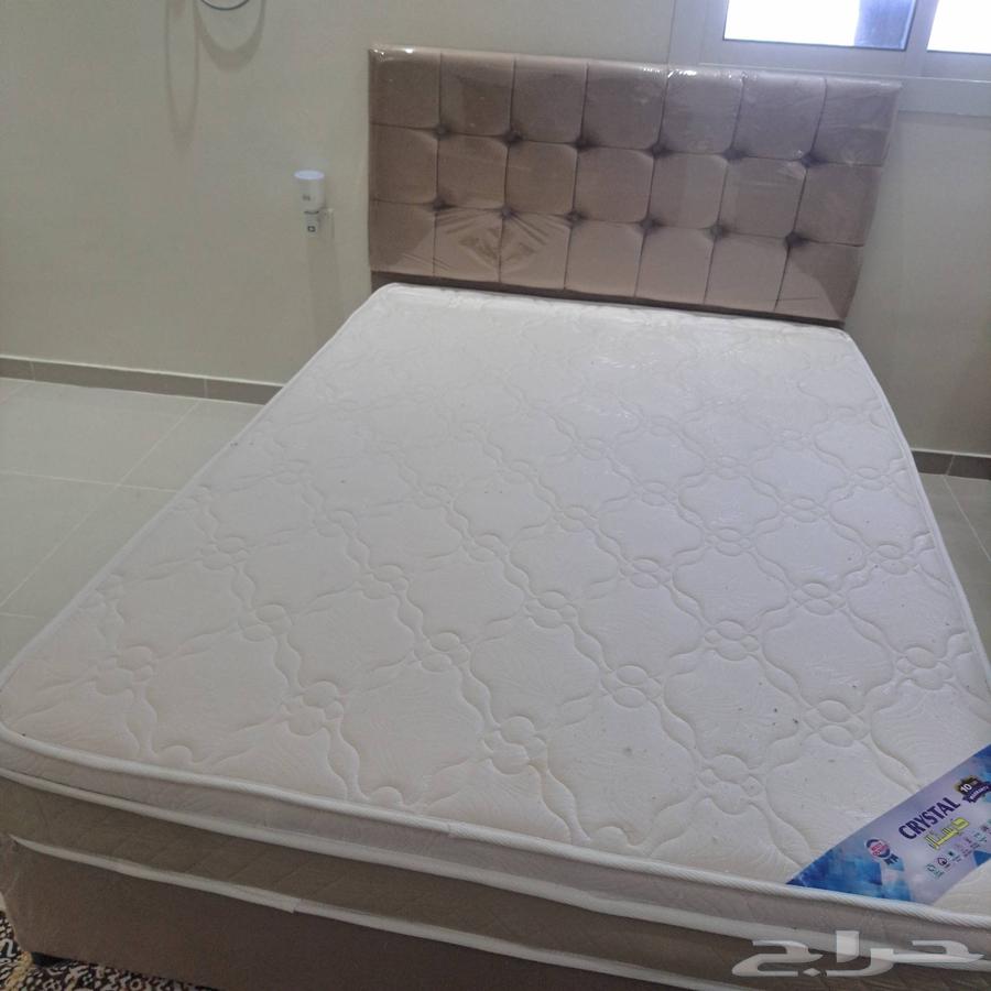 سرير نفرين مع مرتبه استعمال نظيف جدا المبلغ المطلوب 300ريال63679432278273110