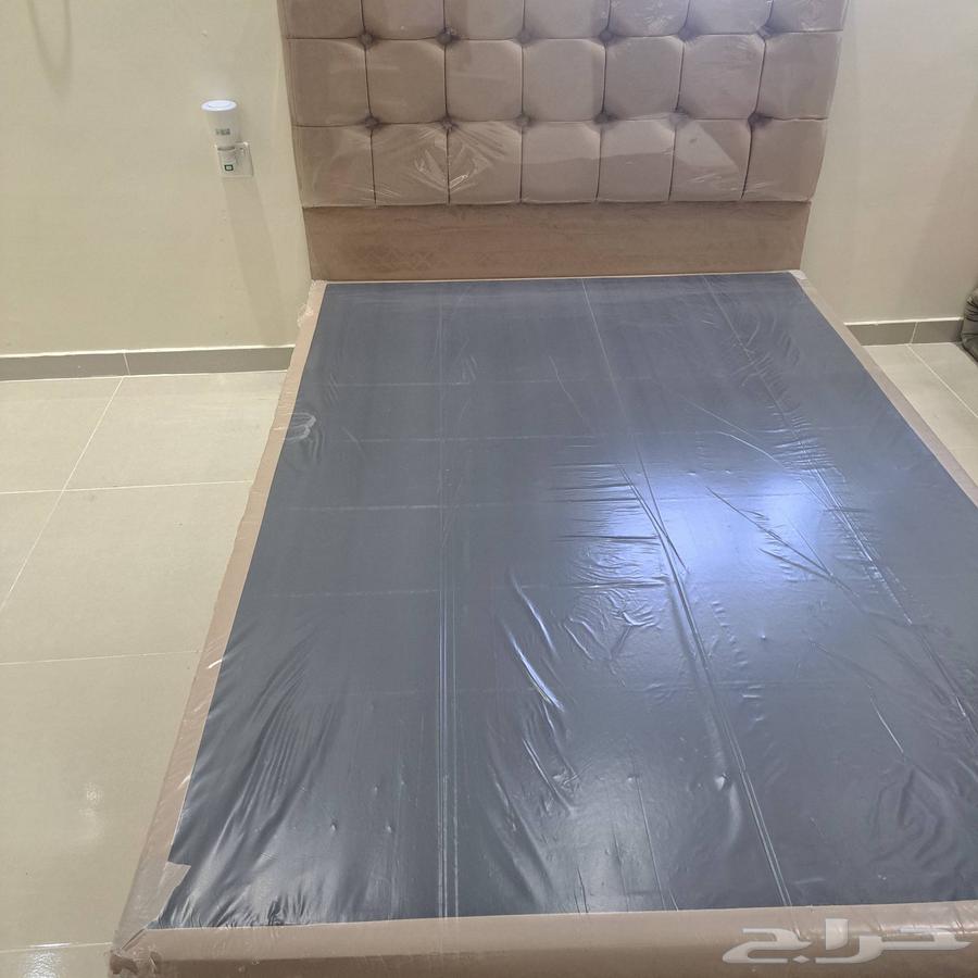 سرير نفرين مع مرتبه استعمال نظيف جدا المبلغ المطلوب 300ريال63679432278273113