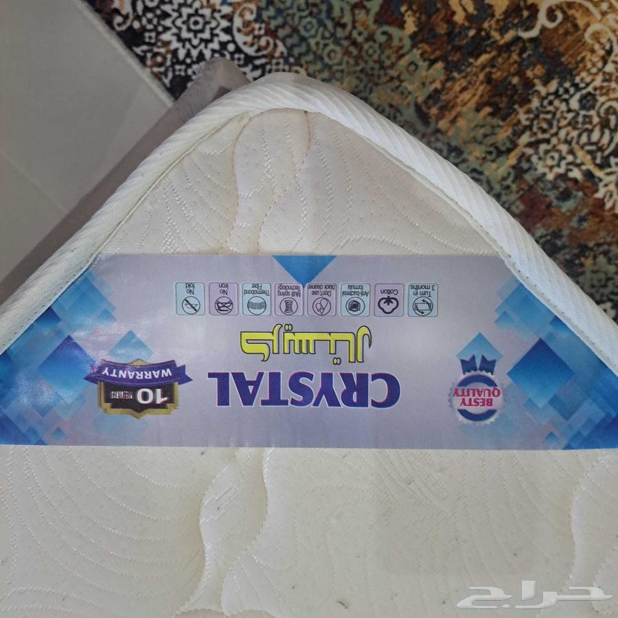 سرير نفرين مع مرتبه استعمال نظيف جدا المبلغ المطلوب 300ريال63679432278273114