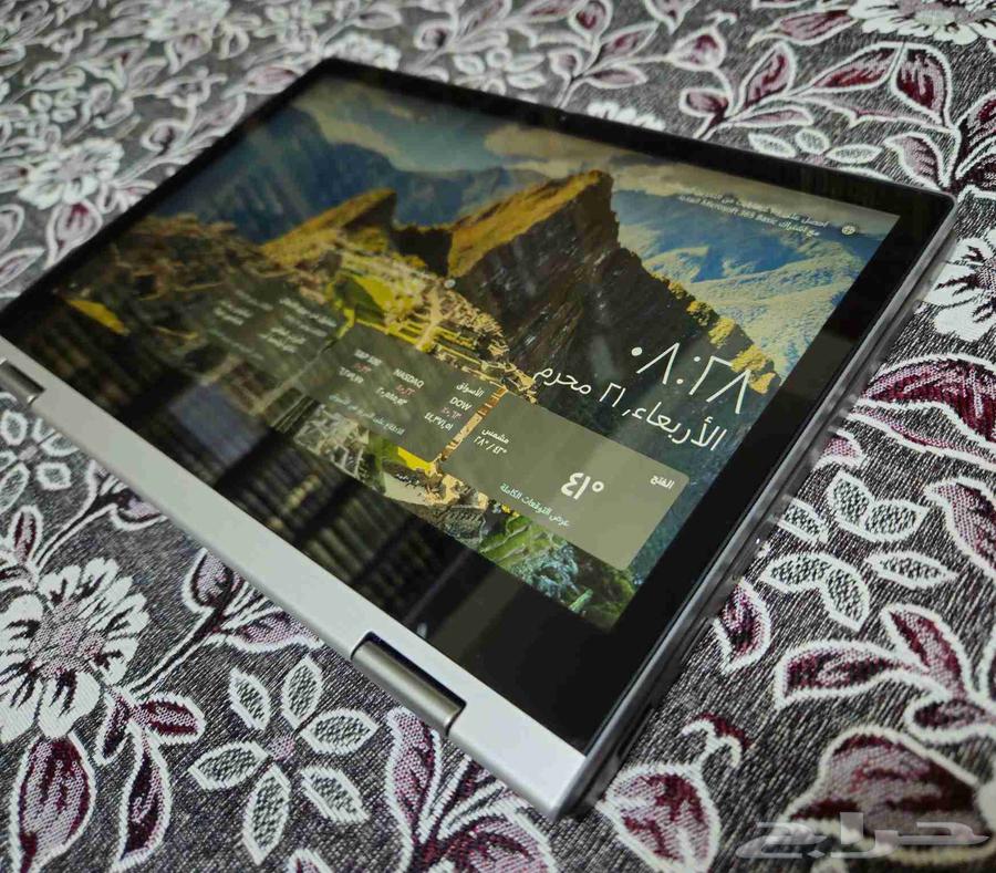 Almost new Lenovo laptop that turns into an iPad tablet63699008503169113
