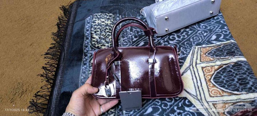 Bags made of very nice material, I have multiple models, contact me and I'll send you the rest63677679489154111