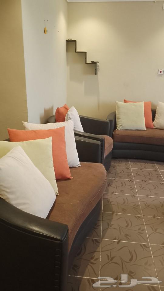 كنب استخدام نظيف ثلاث قطع ب 50063680189742594111