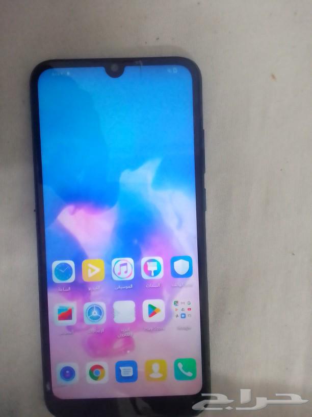 Huawei mobile phone is working and clean63679119040641111