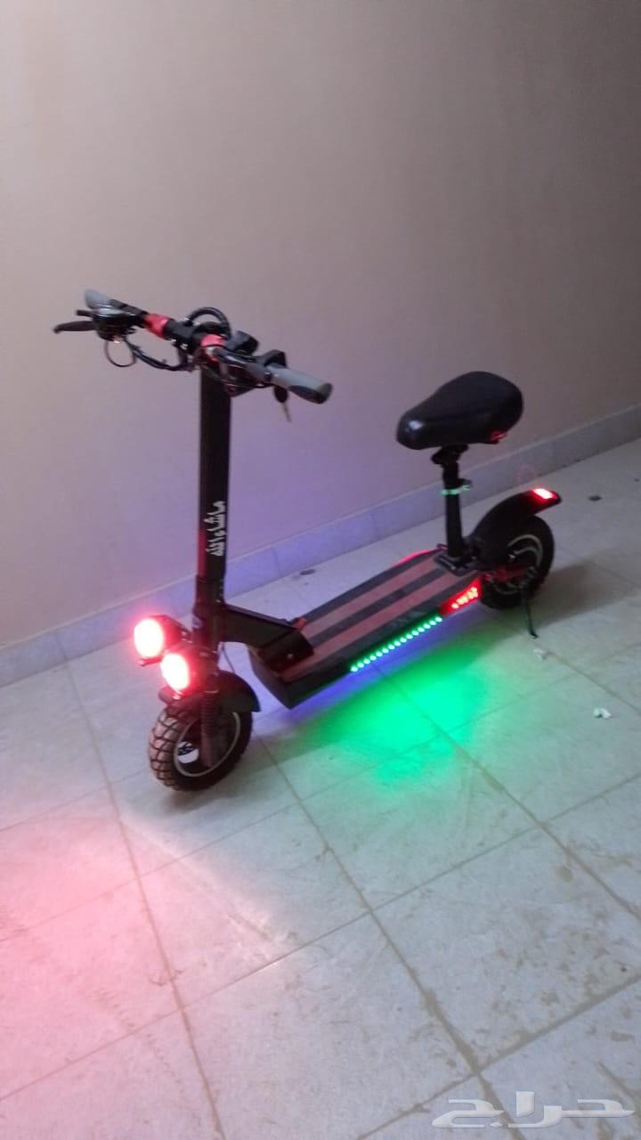 Scooter on Soo63677590635395111
