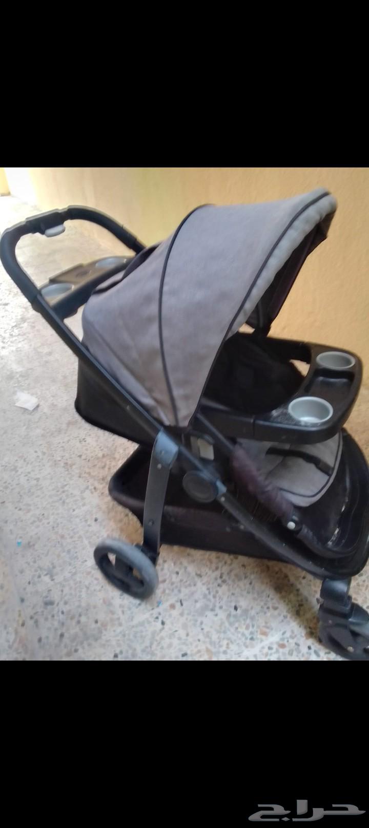 Hello, for sale a baby stroller that converts into a car seat63676994329986110