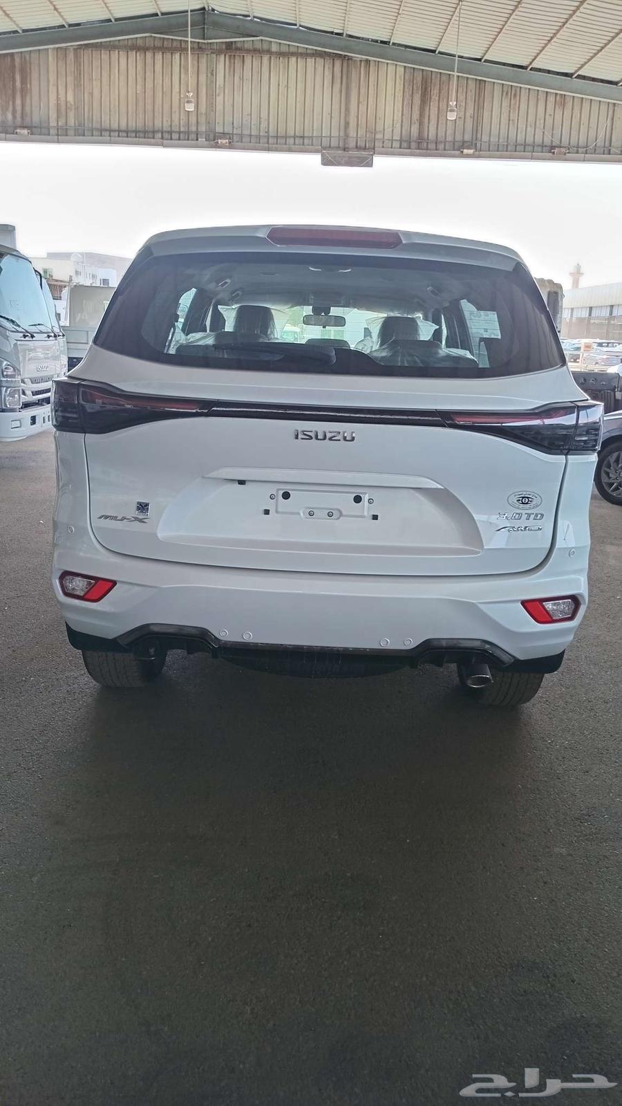 Isuzu MUX Full Option Double Diff Lock 202563616132744323112
