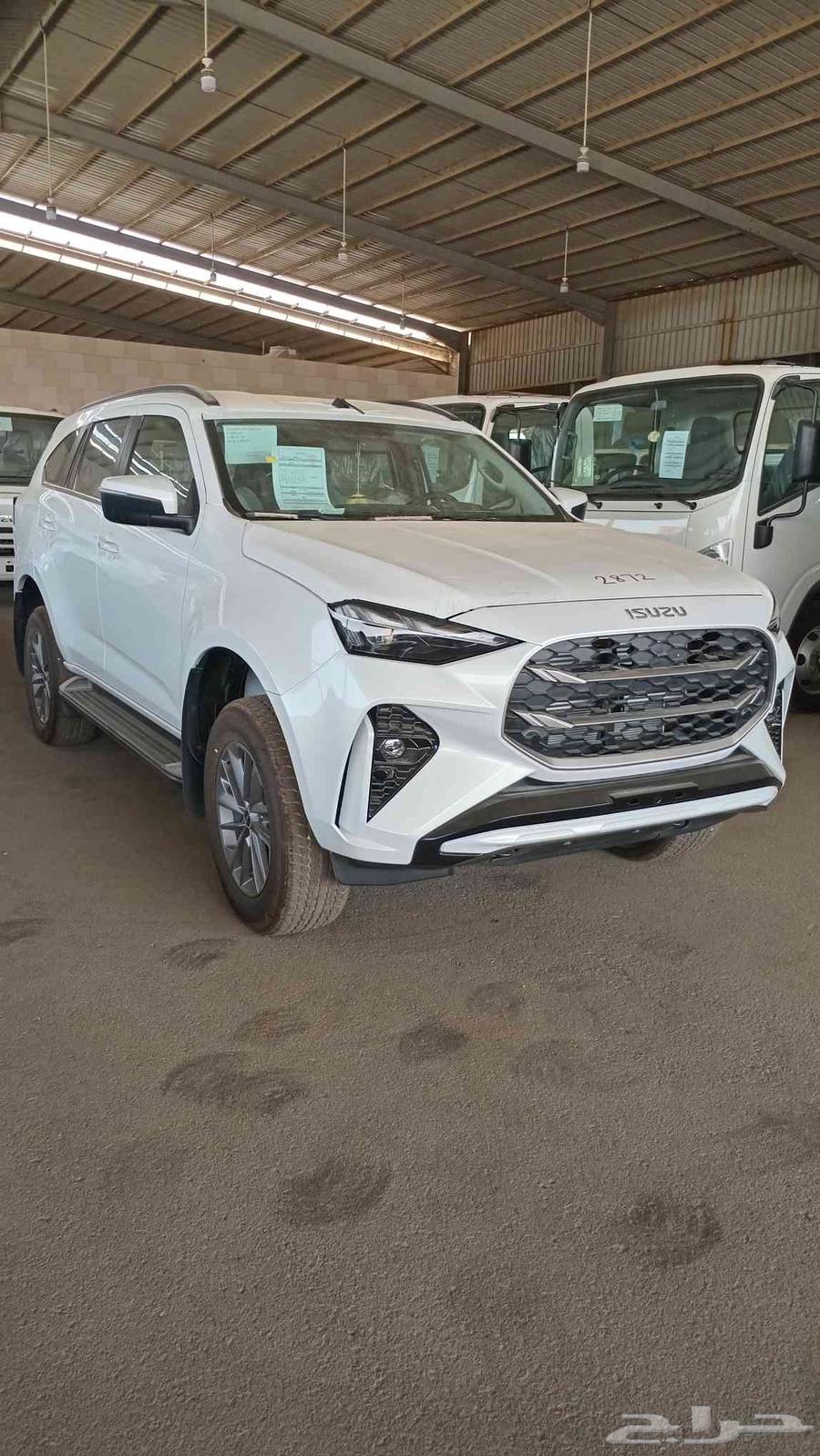 Isuzu MUX Full Option Double Diff Lock 202563616132744323114