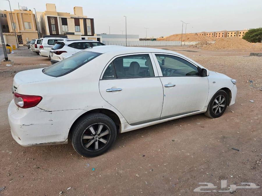 تويوتا كورولا 2011 نظيفه63616148214530113