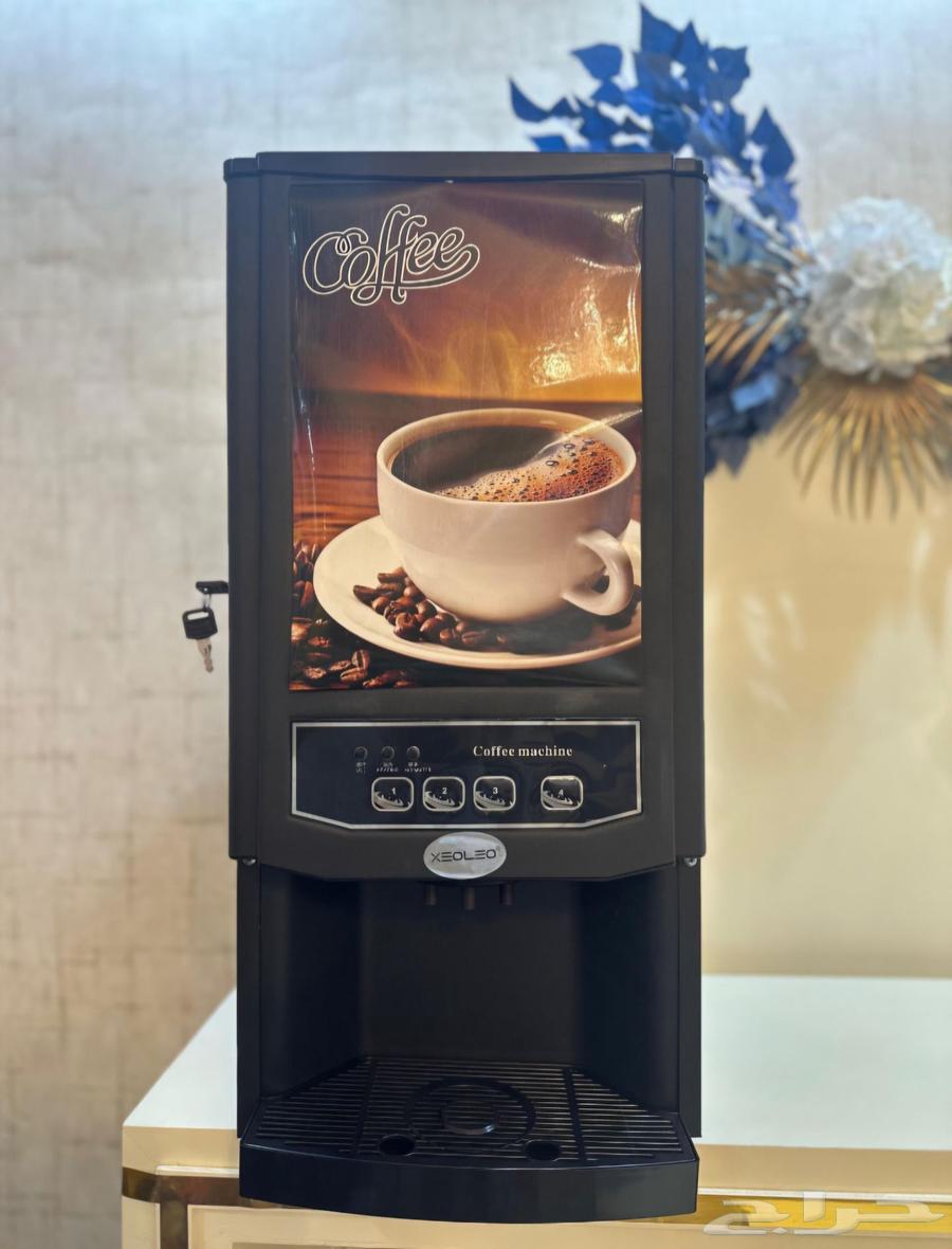 Coffee machine suitable for shops such as bakeries, cafes, buffets63379914095235110