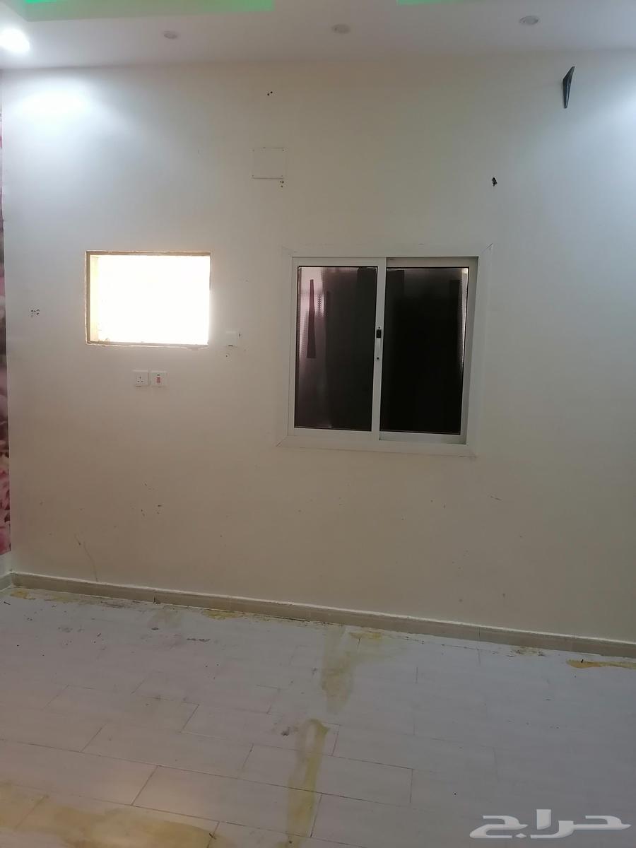 للبيع عماره سكنيه دورين مساحتها 405م داخل حد الحرم63327081722882114