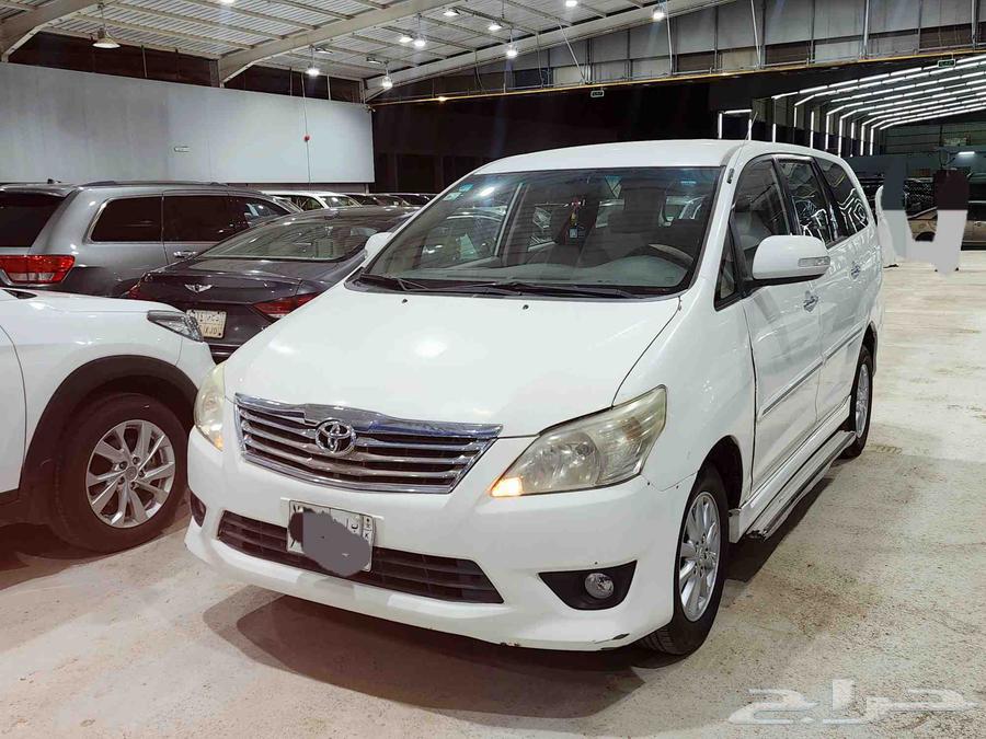 Toyota Innova 2012 in excellent condition63616135079427111