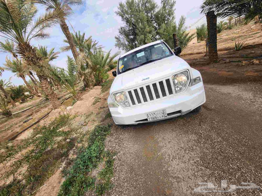 سياره جيب شيروكي 201263005080927234117