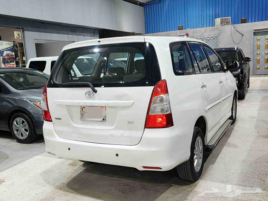 Toyota Innova 2012 in excellent condition63616135079427113