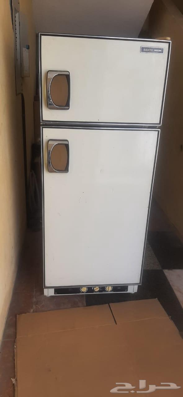 للبيع ثلاجه تعمل على الغاز بحالتها الحالية .. الثلاجه لاتعمل63005145650179112