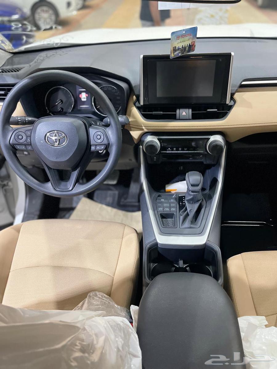 تويوتا راف فور LE بنزين دفع رباعي 202563616131465475113